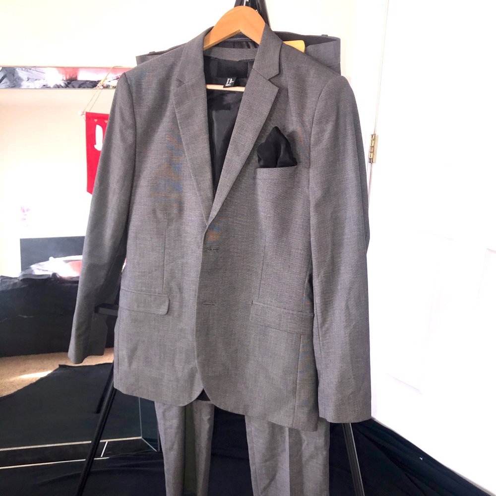 3 pieces suit (waistcoat, pants and jacket)